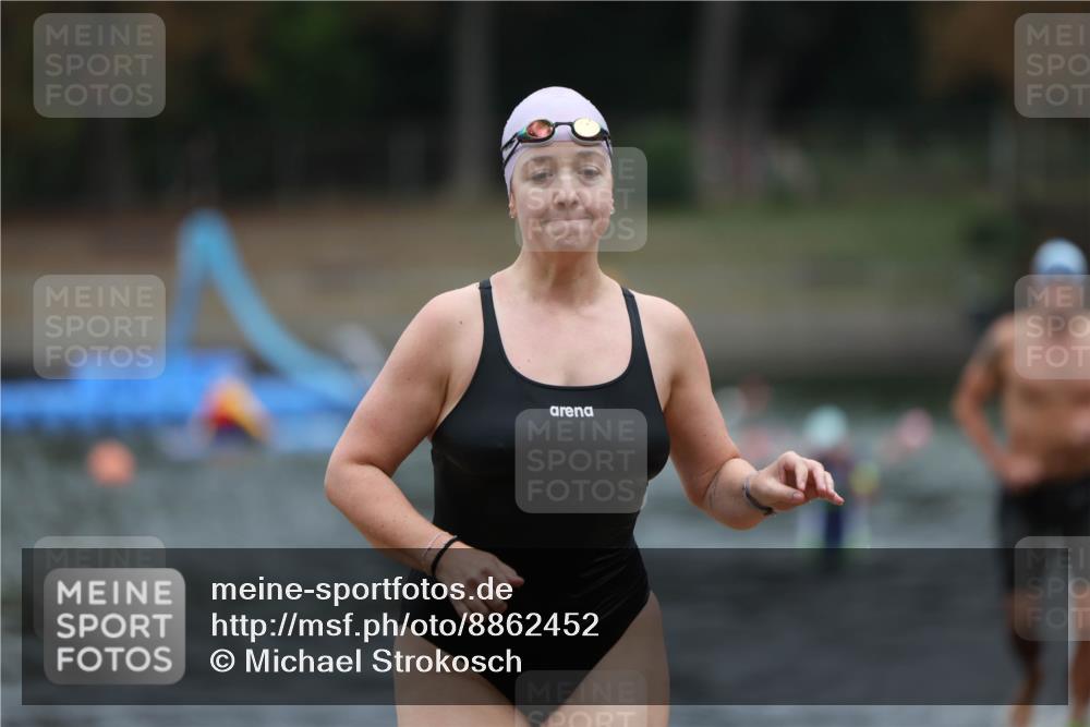 14.09.2025 - Stadtparktriathlon Michael Strokosch http://msf.ph/oto/8862452 14.09.2025 09:50:50 Schwimmen 539, 566, 611 meine-sportfotos.de
