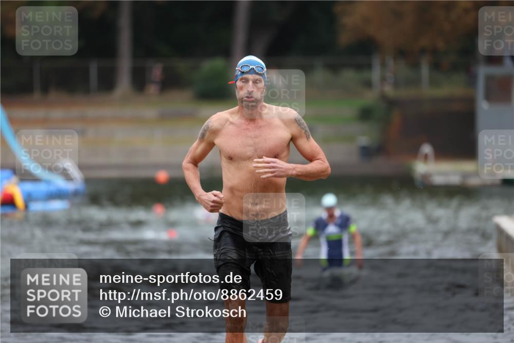 14.09.2025 - Stadtparktriathlon Michael Strokosch http://msf.ph/oto/8862459 14.09.2025 09:50:52 Schwimmen 539, 566, 611 meine-sportfotos.de
