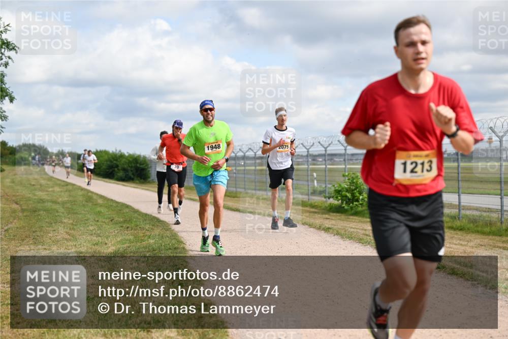 14.09.2025 - Airport Race Dr. Thomas Lammeyer http://msf.ph/oto/8862474 14.09.2025 12:01:27 Laufen 70, 1948, 2075, 1213 meine-sportfotos.de