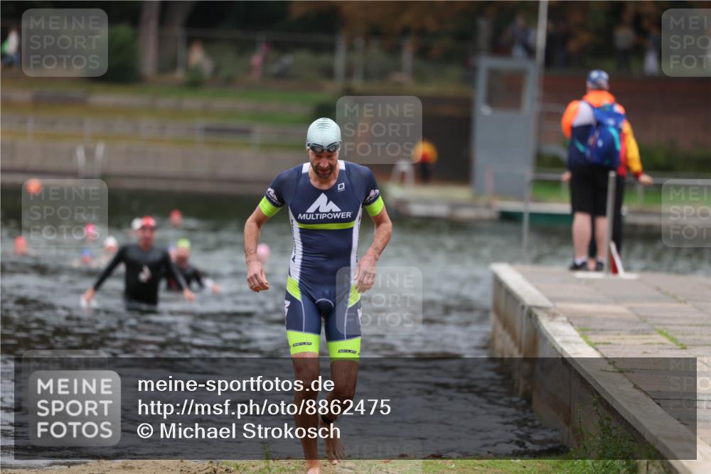 14.09.2025 - Stadtparktriathlon Michael Strokosch http://msf.ph/oto/8862475 14.09.2025 09:51:04 Schwimmen 590 meine-sportfotos.de