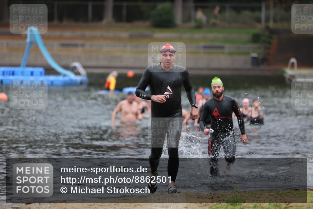 14.09.2025 - Stadtparktriathlon Michael Strokosch http://msf.ph/oto/8862501 14.09.2025 09:51:21 Schwimmen 542, 581 meine-sportfotos.de