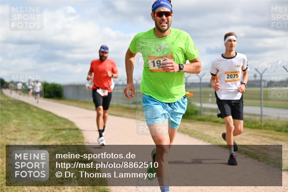 14.09.2025 - Airport Race Dr. Thomas Lammeyer http://msf.ph/oto/8862510 14.09.2025 12:01:29 Laufen 19, 2075 meine-sportfotos.de