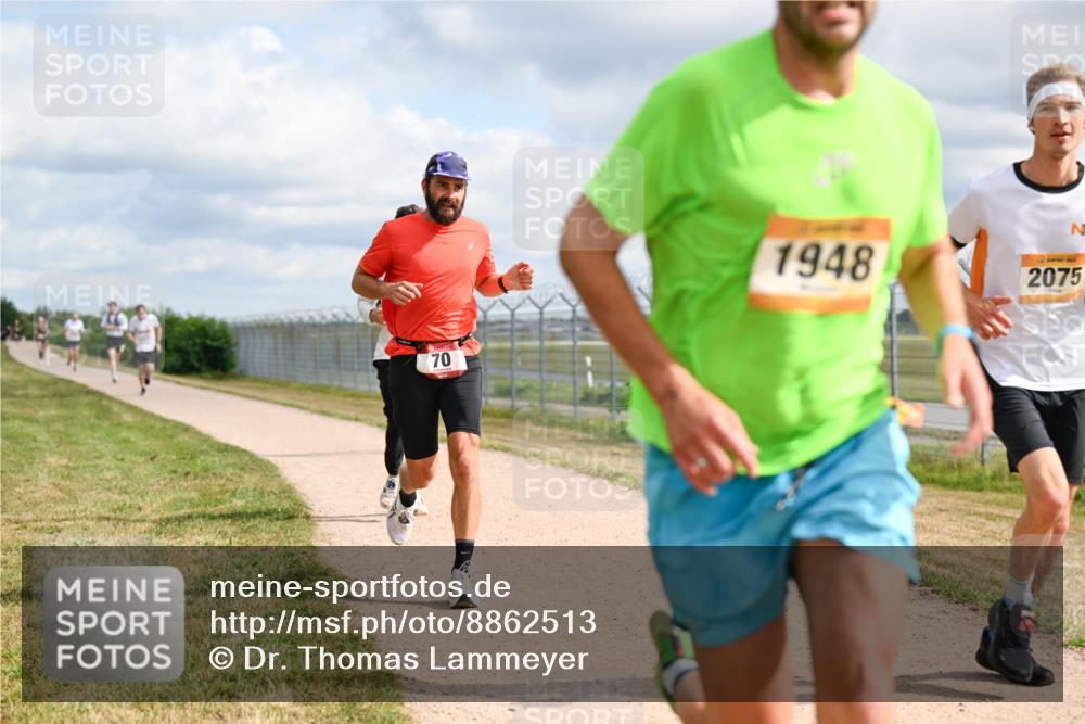 14.09.2025 - Airport Race Dr. Thomas Lammeyer http://msf.ph/oto/8862513 14.09.2025 12:01:29 Laufen 70, 1948, 2075 meine-sportfotos.de