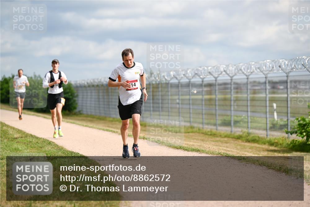 14.09.2025 - Airport Race Dr. Thomas Lammeyer http://msf.ph/oto/8862572 14.09.2025 12:01:35 Laufen 14 meine-sportfotos.de
