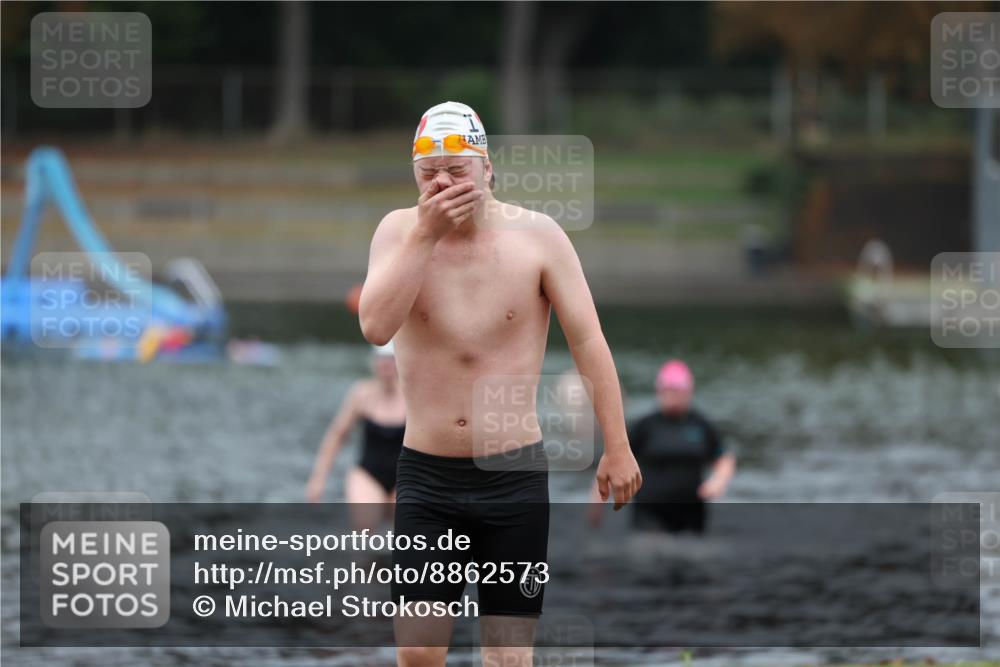 14.09.2025 - Stadtparktriathlon Michael Strokosch http://msf.ph/oto/8862573 14.09.2025 09:51:59 Schwimmen 562, 599, 615 meine-sportfotos.de