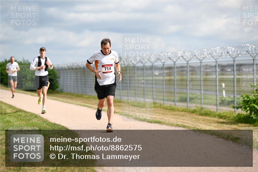 14.09.2025 - Airport Race Dr. Thomas Lammeyer http://msf.ph/oto/8862575 14.09.2025 12:01:35 Laufen 714 meine-sportfotos.de