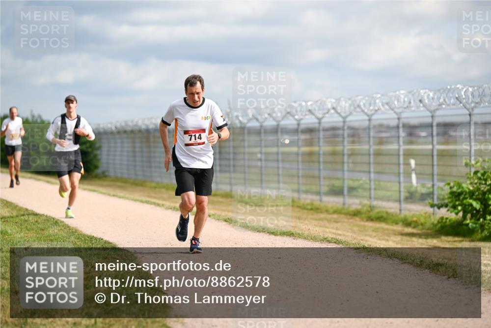 14.09.2025 - Airport Race Dr. Thomas Lammeyer http://msf.ph/oto/8862578 14.09.2025 12:01:35 Laufen 714 meine-sportfotos.de
