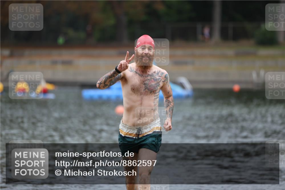 14.09.2025 - Stadtparktriathlon Michael Strokosch http://msf.ph/oto/8862597 14.09.2025 09:52:27 Schwimmen 586 meine-sportfotos.de
