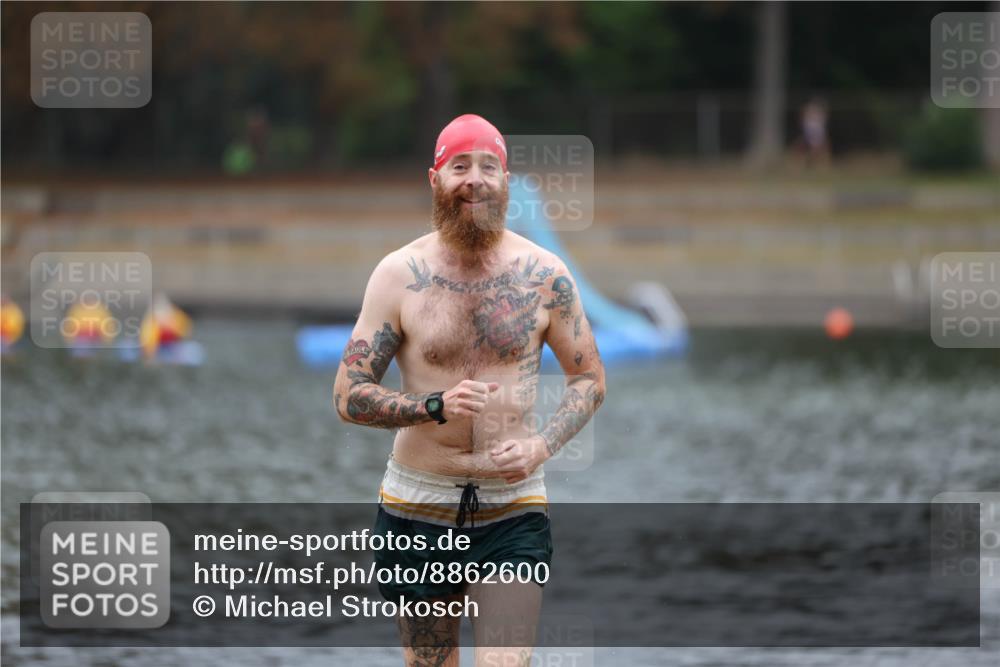 14.09.2025 - Stadtparktriathlon Michael Strokosch http://msf.ph/oto/8862600 14.09.2025 09:52:28 Schwimmen 586 meine-sportfotos.de