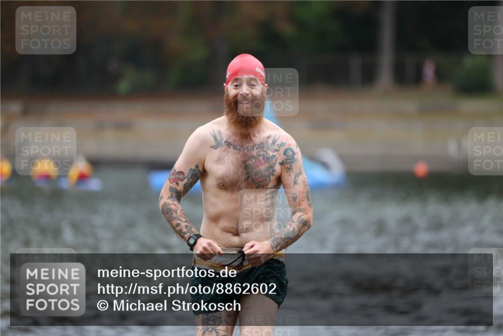 14.09.2025 - Stadtparktriathlon Michael Strokosch http://msf.ph/oto/8862602 14.09.2025 09:52:28 Schwimmen 586 meine-sportfotos.de