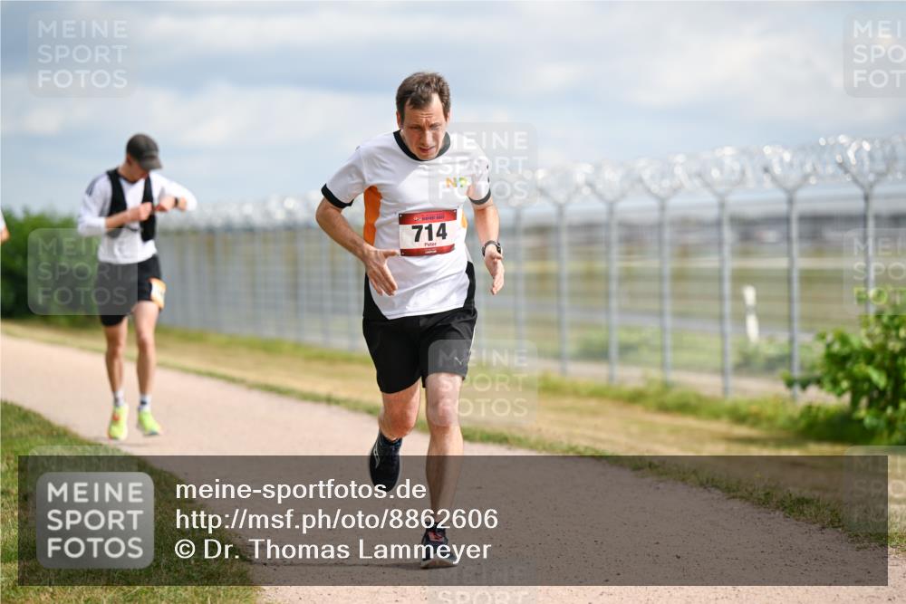 14.09.2025 - Airport Race Dr. Thomas Lammeyer http://msf.ph/oto/8862606 14.09.2025 12:01:37 Laufen 714 meine-sportfotos.de