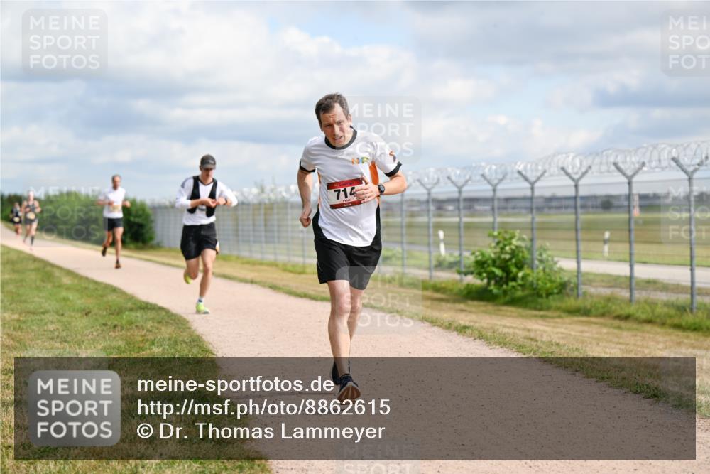14.09.2025 - Airport Race Dr. Thomas Lammeyer http://msf.ph/oto/8862615 14.09.2025 12:01:38 Laufen 714 meine-sportfotos.de