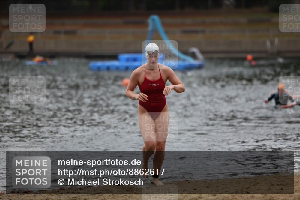 14.09.2025 - Stadtparktriathlon Michael Strokosch http://msf.ph/oto/8862617 14.09.2025 10:09:27 Schwimmen 629 meine-sportfotos.de