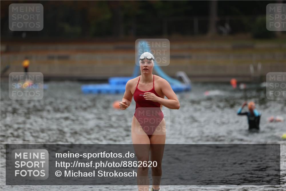 14.09.2025 - Stadtparktriathlon Michael Strokosch http://msf.ph/oto/8862620 14.09.2025 10:09:28 Schwimmen 629 meine-sportfotos.de