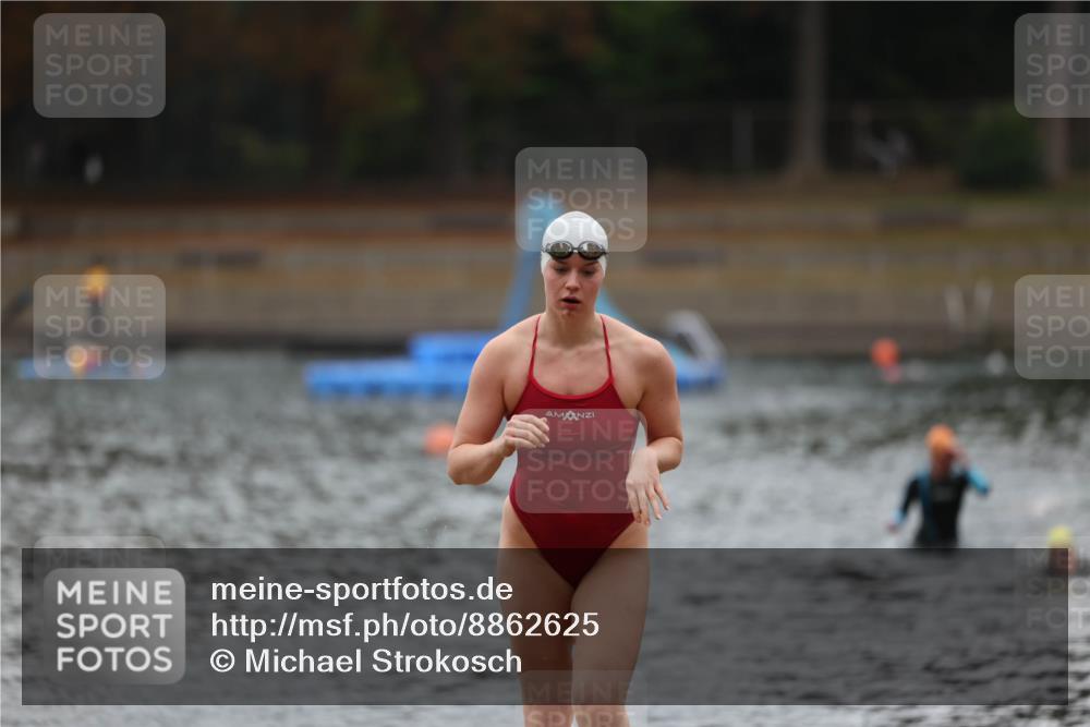14.09.2025 - Stadtparktriathlon Michael Strokosch http://msf.ph/oto/8862625 14.09.2025 10:09:29 Schwimmen 629 meine-sportfotos.de