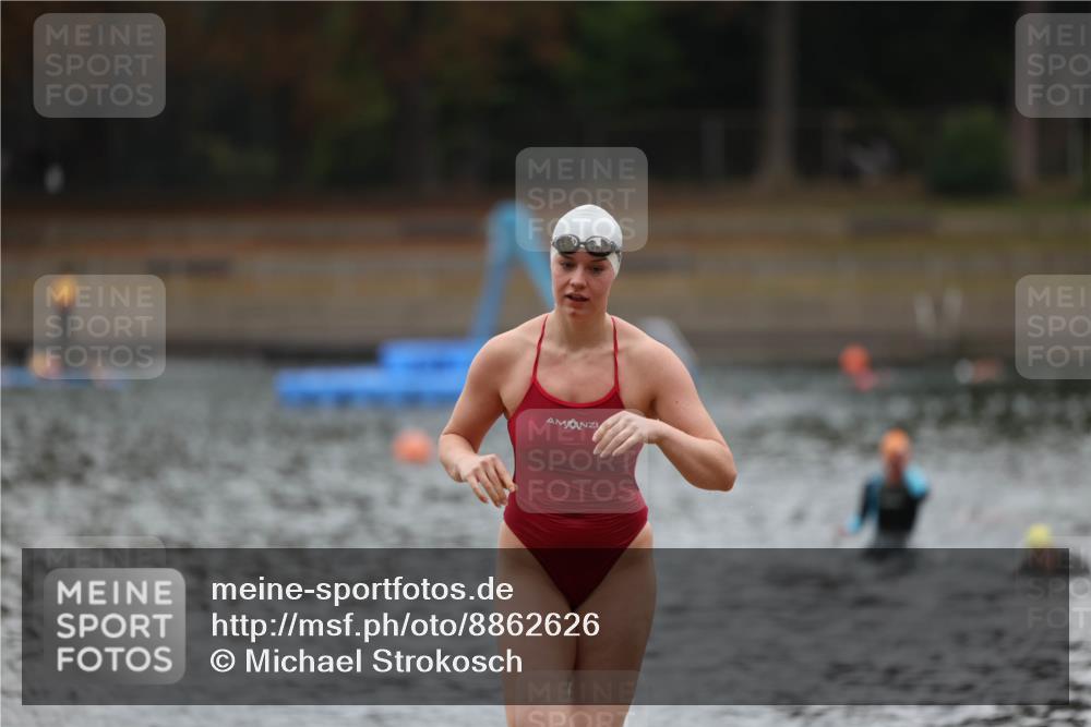 14.09.2025 - Stadtparktriathlon Michael Strokosch http://msf.ph/oto/8862626 14.09.2025 10:09:29 Schwimmen 629 meine-sportfotos.de