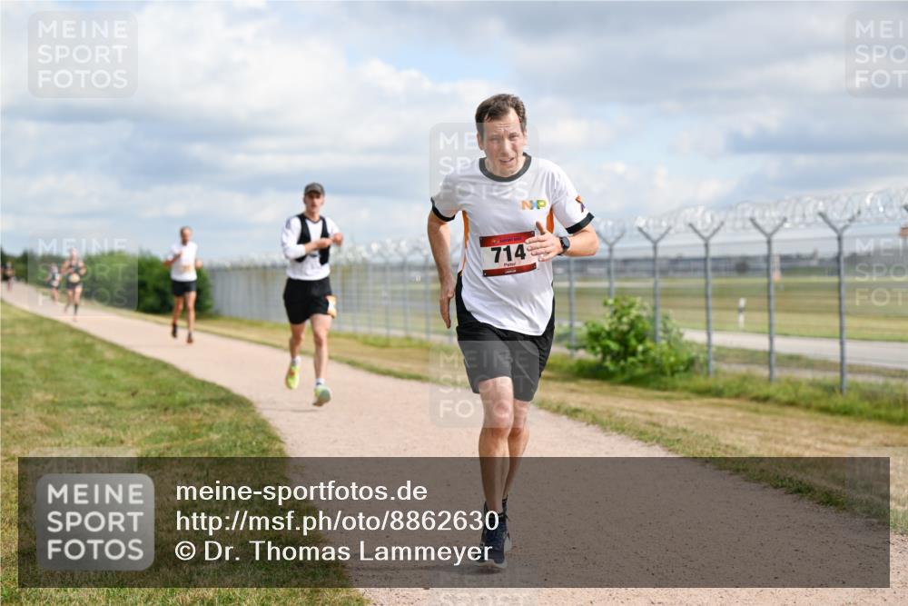 14.09.2025 - Airport Race Dr. Thomas Lammeyer http://msf.ph/oto/8862630 14.09.2025 12:01:38 Laufen 714 meine-sportfotos.de