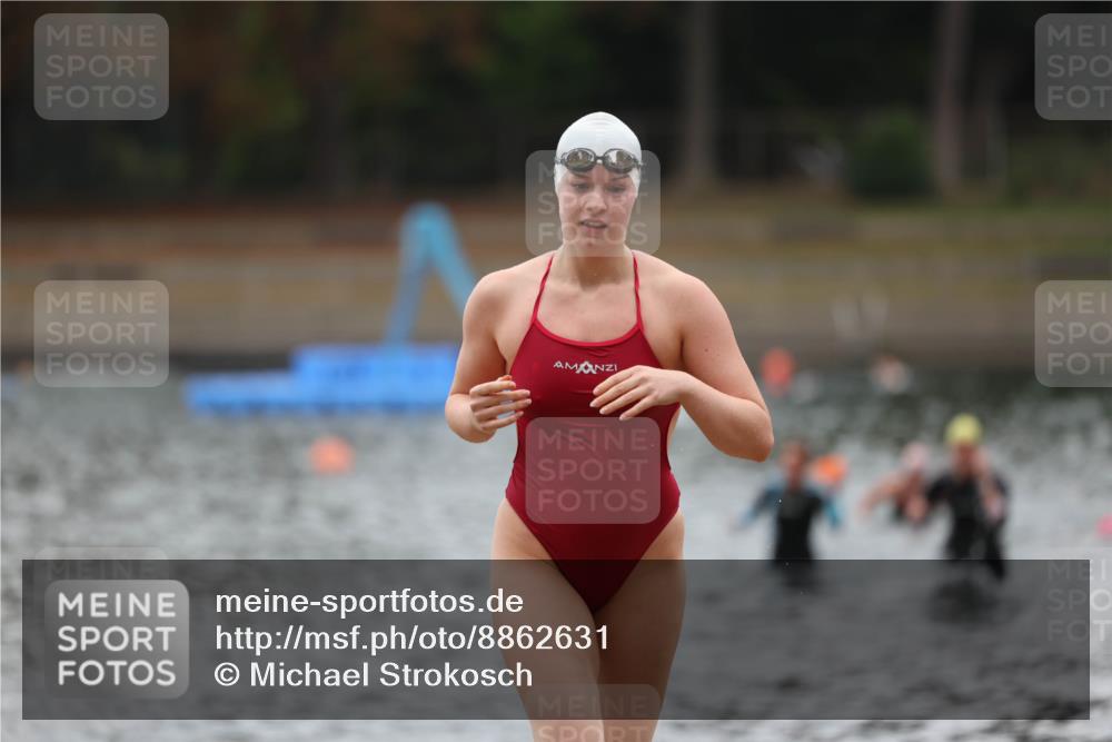 14.09.2025 - Stadtparktriathlon Michael Strokosch http://msf.ph/oto/8862631 14.09.2025 10:09:30 Schwimmen 629, 717 meine-sportfotos.de