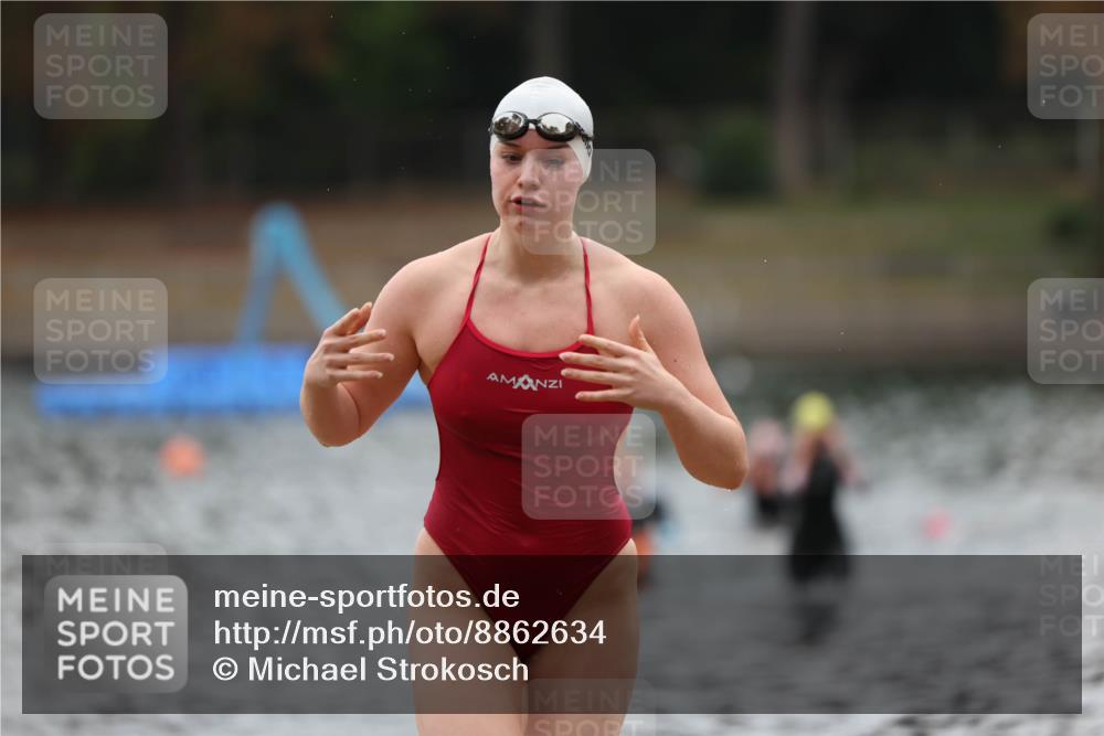 14.09.2025 - Stadtparktriathlon Michael Strokosch http://msf.ph/oto/8862634 14.09.2025 10:09:31 Schwimmen 629, 717 meine-sportfotos.de