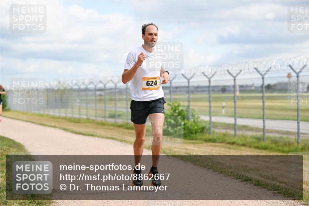 14.09.2025 - Airport Race Dr. Thomas Lammeyer http://msf.ph/oto/8862667 14.09.2025 12:01:45 Laufen 624 meine-sportfotos.de