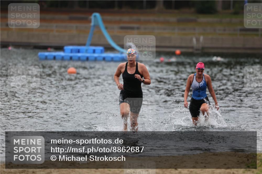 14.09.2025 - Stadtparktriathlon Michael Strokosch http://msf.ph/oto/8862687 14.09.2025 10:09:47 Schwimmen 624, 681, 706 meine-sportfotos.de