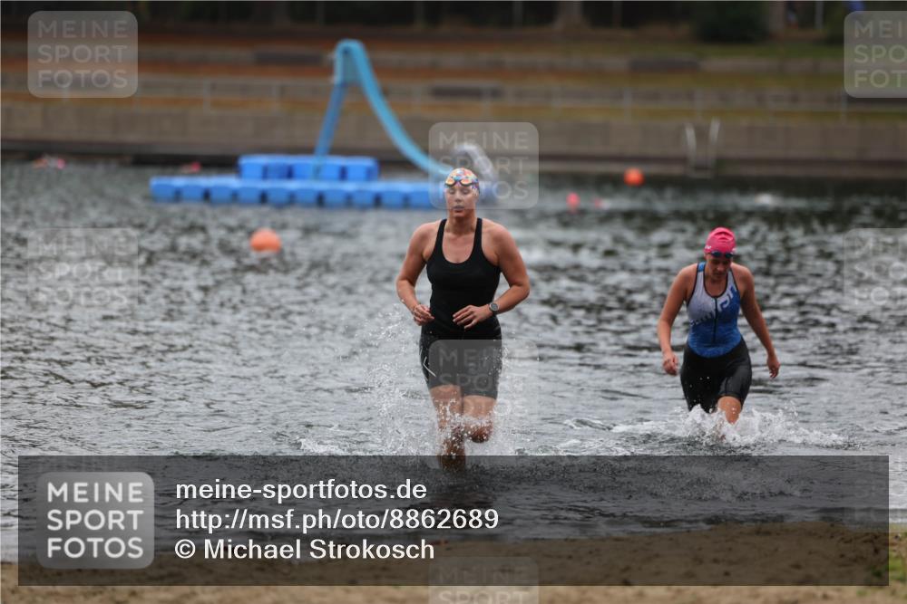 14.09.2025 - Stadtparktriathlon Michael Strokosch http://msf.ph/oto/8862689 14.09.2025 10:09:47 Schwimmen 624, 681, 706 meine-sportfotos.de