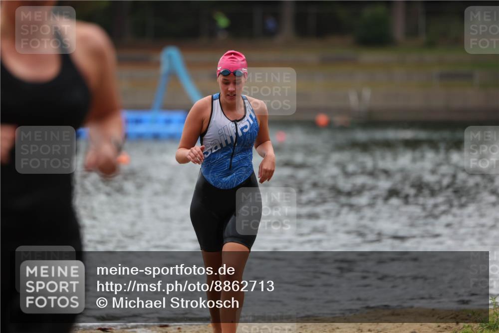 14.09.2025 - Stadtparktriathlon Michael Strokosch http://msf.ph/oto/8862713 14.09.2025 10:09:53 Schwimmen 624, 706 meine-sportfotos.de