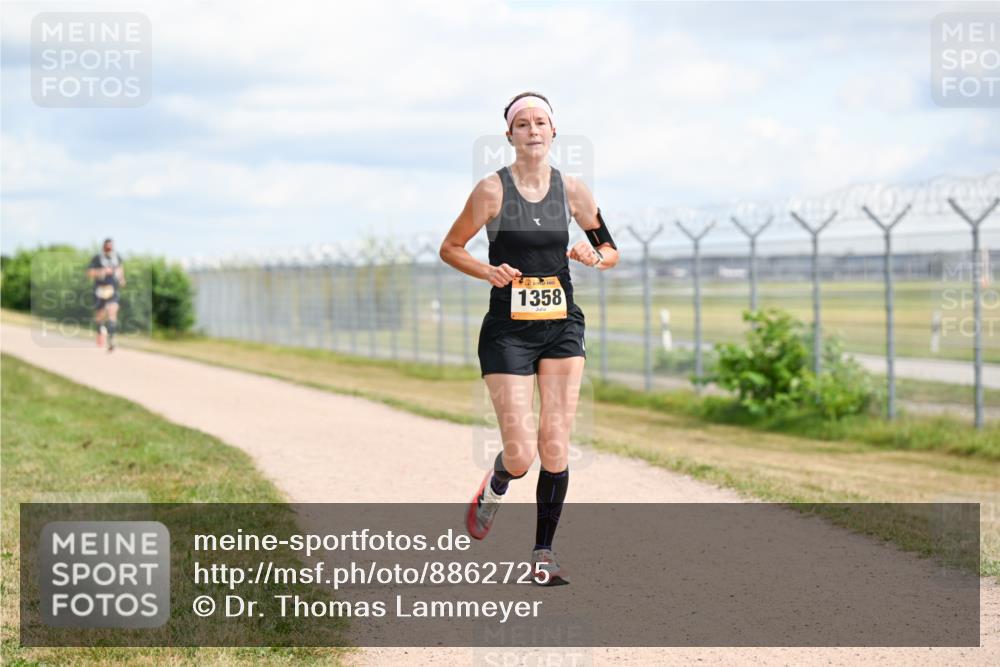 14.09.2025 - Airport Race Dr. Thomas Lammeyer http://msf.ph/oto/8862725 14.09.2025 12:01:50 Laufen 1358 meine-sportfotos.de