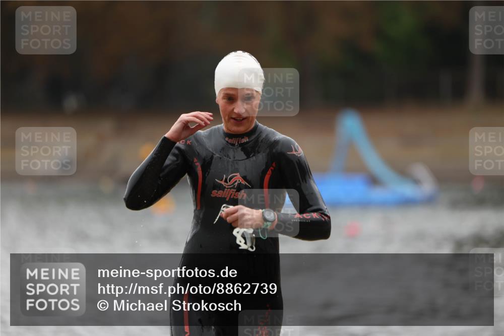 14.09.2025 - Stadtparktriathlon Michael Strokosch http://msf.ph/oto/8862739 14.09.2025 10:10:25 Schwimmen 642, 718 meine-sportfotos.de