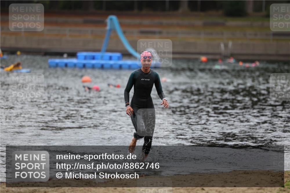 14.09.2025 - Stadtparktriathlon Michael Strokosch http://msf.ph/oto/8862746 14.09.2025 10:10:31 Schwimmen 642 meine-sportfotos.de