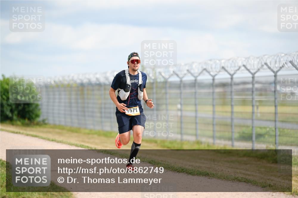 14.09.2025 - Airport Race Dr. Thomas Lammeyer http://msf.ph/oto/8862749 14.09.2025 12:01:56 Laufen 571 meine-sportfotos.de