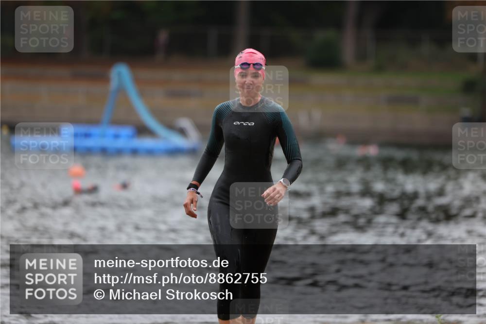 14.09.2025 - Stadtparktriathlon Michael Strokosch http://msf.ph/oto/8862755 14.09.2025 10:10:34 Schwimmen 642 meine-sportfotos.de