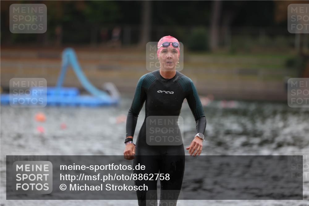 14.09.2025 - Stadtparktriathlon Michael Strokosch http://msf.ph/oto/8862758 14.09.2025 10:10:35 Schwimmen 642 meine-sportfotos.de