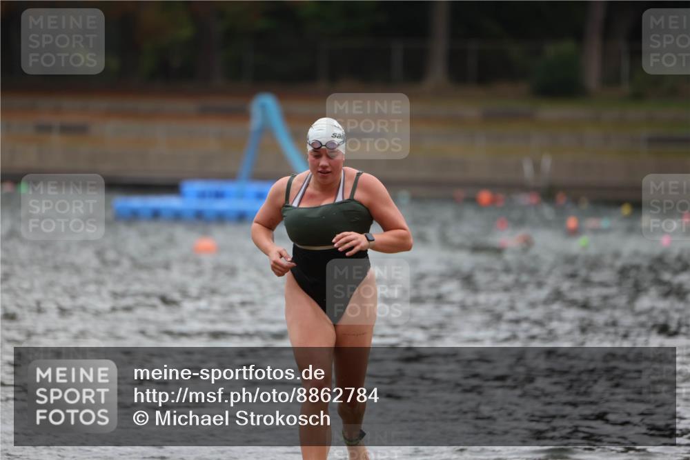 14.09.2025 - Stadtparktriathlon Michael Strokosch http://msf.ph/oto/8862784 14.09.2025 10:11:17 Schwimmen 628 meine-sportfotos.de