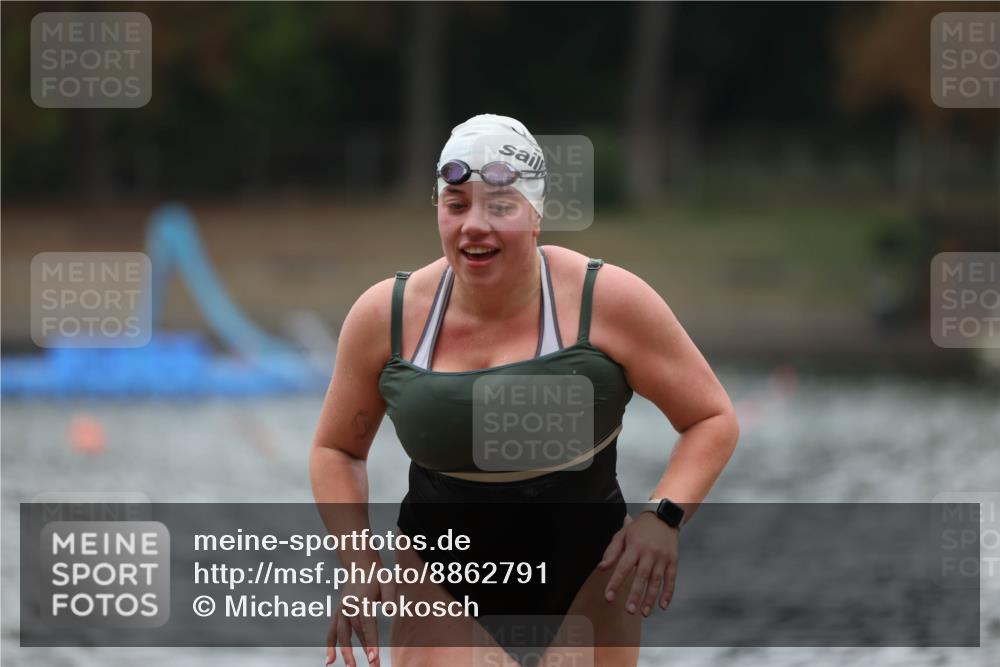 14.09.2025 - Stadtparktriathlon Michael Strokosch http://msf.ph/oto/8862791 14.09.2025 10:11:19 Schwimmen 628 meine-sportfotos.de