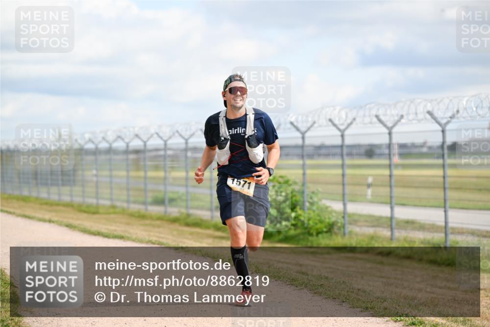 14.09.2025 - Airport Race Dr. Thomas Lammeyer http://msf.ph/oto/8862819 14.09.2025 12:01:59 Laufen 1571 meine-sportfotos.de