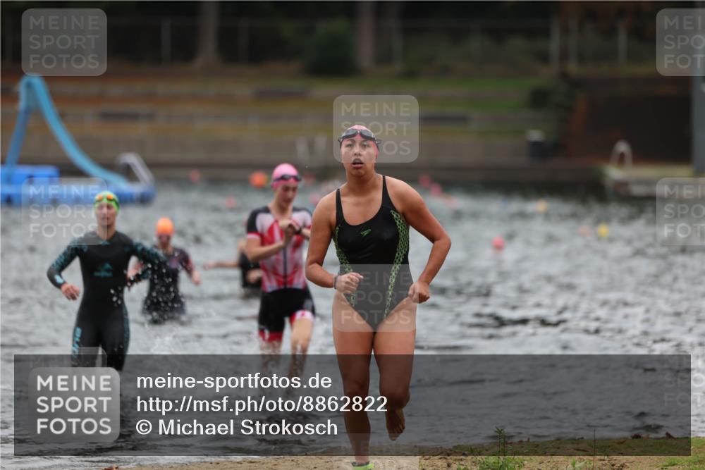 14.09.2025 - Stadtparktriathlon Michael Strokosch http://msf.ph/oto/8862822 14.09.2025 10:12:07 Schwimmen 622, 651, 662 meine-sportfotos.de