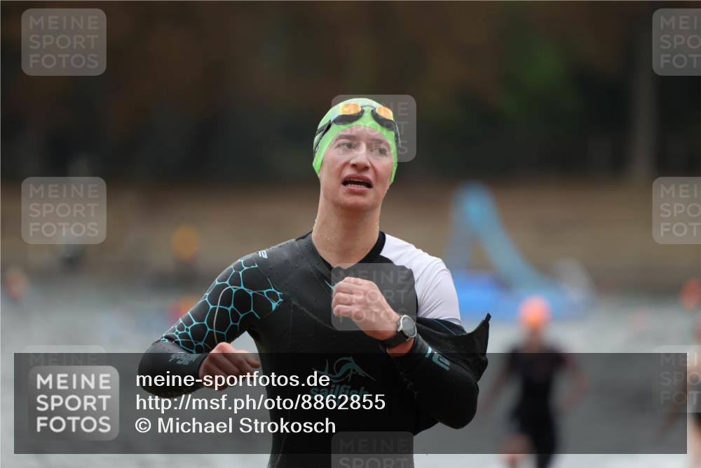 14.09.2025 - Stadtparktriathlon Michael Strokosch http://msf.ph/oto/8862855 14.09.2025 10:12:16 Schwimmen 651, 662, 667, 676 meine-sportfotos.de