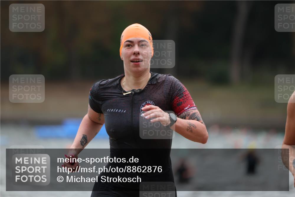 14.09.2025 - Stadtparktriathlon Michael Strokosch http://msf.ph/oto/8862876 14.09.2025 10:12:24 Schwimmen 667, 676 meine-sportfotos.de