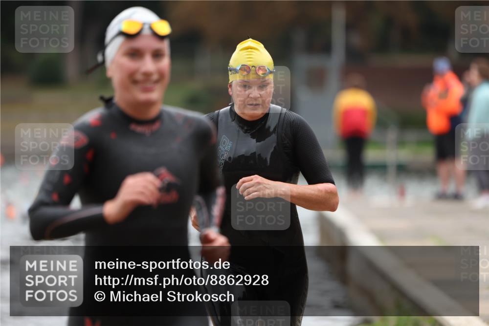 14.09.2025 - Stadtparktriathlon Michael Strokosch http://msf.ph/oto/8862928 14.09.2025 10:12:59 Schwimmen 633, 665 meine-sportfotos.de