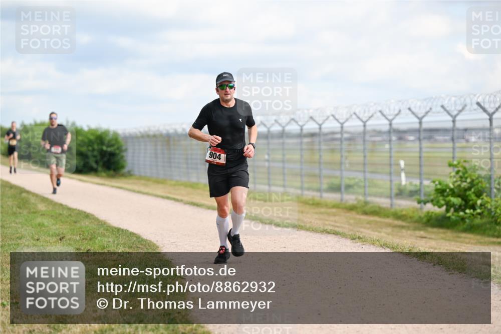 14.09.2025 - Airport Race Dr. Thomas Lammeyer http://msf.ph/oto/8862932 14.09.2025 12:02:23 Laufen 904 meine-sportfotos.de