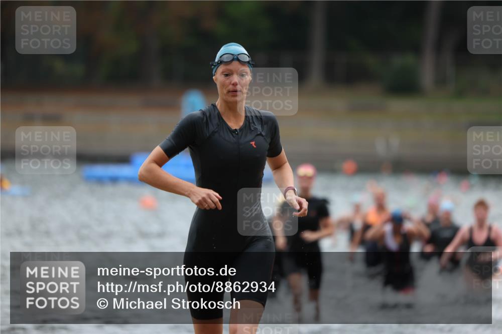 14.09.2025 - Stadtparktriathlon Michael Strokosch http://msf.ph/oto/8862934 14.09.2025 10:13:20 Schwimmen 632, 641, 659, 661, 688, 702, 716 meine-sportfotos.de