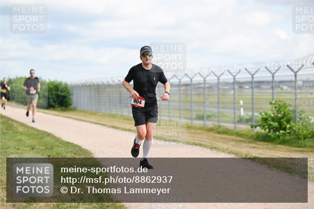 14.09.2025 - Airport Race Dr. Thomas Lammeyer http://msf.ph/oto/8862937 14.09.2025 12:02:23 Laufen 904 meine-sportfotos.de