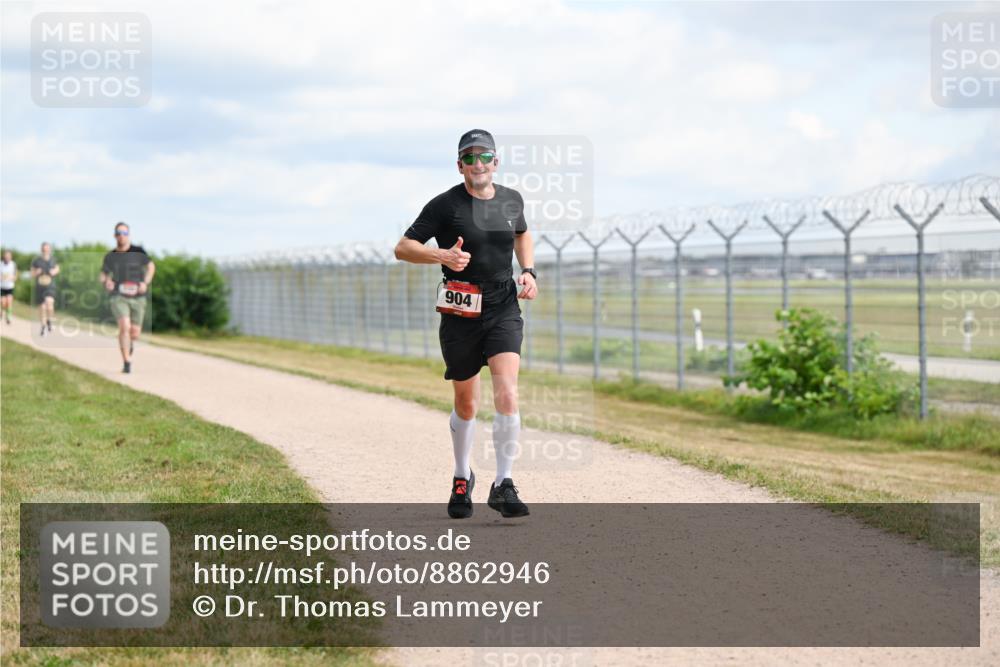 14.09.2025 - Airport Race Dr. Thomas Lammeyer http://msf.ph/oto/8862946 14.09.2025 12:02:23 Laufen 904 meine-sportfotos.de
