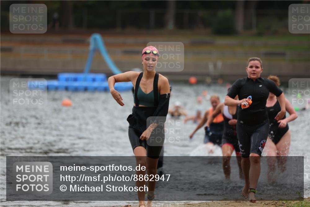 14.09.2025 - Stadtparktriathlon Michael Strokosch http://msf.ph/oto/8862947 14.09.2025 10:13:23 Schwimmen 637, 641, 659, 661, 677, 688, 695, 702, 716 meine-sportfotos.de