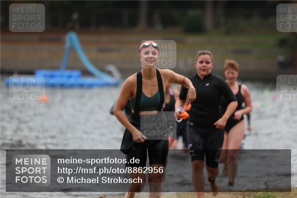 14.09.2025 - Stadtparktriathlon Michael Strokosch http://msf.ph/oto/8862956 14.09.2025 10:13:24 Schwimmen 637, 641, 659, 661, 677, 688, 695, 702, 716 meine-sportfotos.de