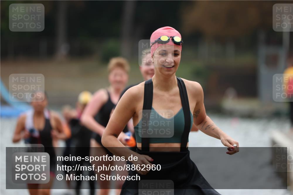 14.09.2025 - Stadtparktriathlon Michael Strokosch http://msf.ph/oto/8862960 14.09.2025 10:13:26 Schwimmen 637, 641, 661, 677, 688, 695, 702, 716 meine-sportfotos.de