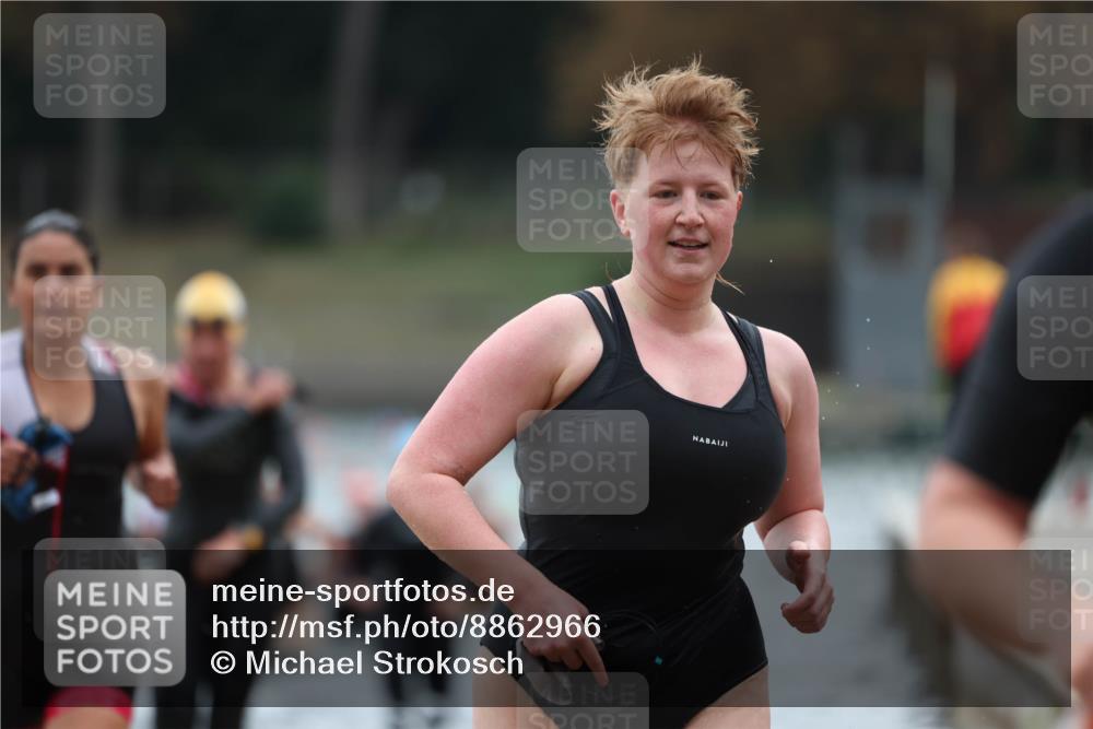 14.09.2025 - Stadtparktriathlon Michael Strokosch http://msf.ph/oto/8862966 14.09.2025 10:13:28 Schwimmen 637, 641, 661, 677, 679, 688, 695, 702, 716 meine-sportfotos.de