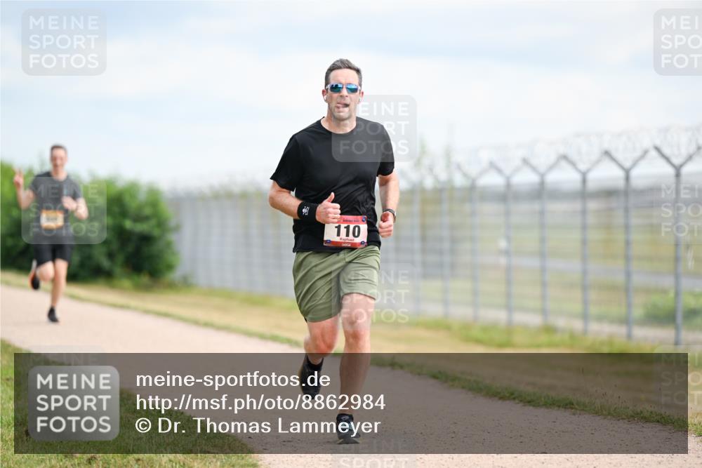 14.09.2025 - Airport Race Dr. Thomas Lammeyer http://msf.ph/oto/8862984 14.09.2025 12:02:28 Laufen 110 meine-sportfotos.de