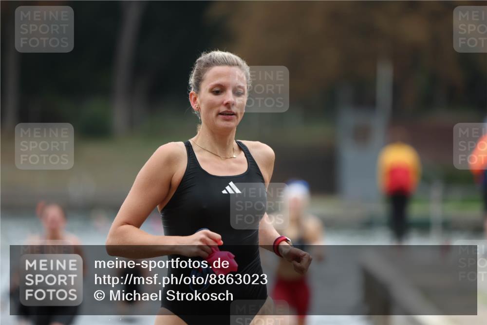 14.09.2025 - Stadtparktriathlon Michael Strokosch http://msf.ph/oto/8863023 14.09.2025 10:13:45 Schwimmen 639, 648, 657, 685, 694, 712 meine-sportfotos.de